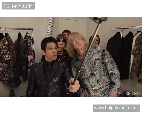 欧文与足球明星亲密合影展现友谊与激情的瞬间