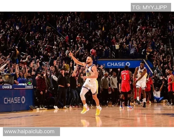 库里绝杀火箭再现神奇时刻勇士逆转赢得关键战役